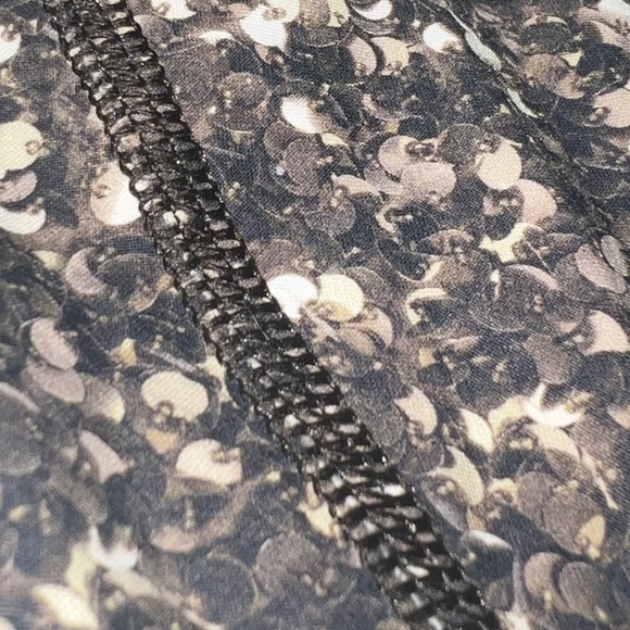 Lululemon sequin pattern leggings! - Picture 3 of 6